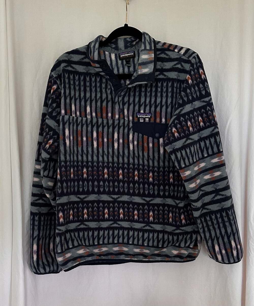 Patagonia Women's Synchilla Snap-T Pullover Fleece in Kuta Klash Shadow Print